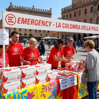 A Pasqua la colomba di Emergency torna ad Asti per curare le vittime di guerra
