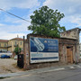 "Il cartello del museo dei fossili diventa un reperto di degrado in corso Alfieri?" "Il cartello del museo dei fossili diventa un reperto di degrado in corso Alfieri?"