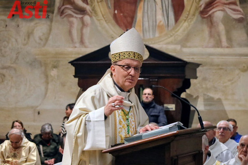 Il vescovo Prastaro (MerfePhoto) Il vescovo Prastaro (MerfePhoto)