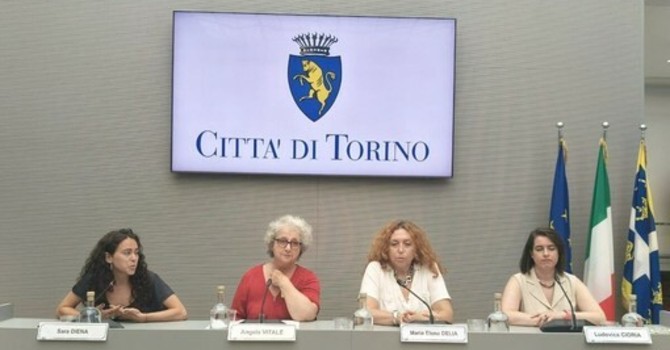 Attivisti per Gaza fermati in Libia, Torino si mobilita per la liberazione di Dina e Domenico Attivisti per Gaza fermati in Libia, Torino si mobilita per la liberazione di Dina e Domenico