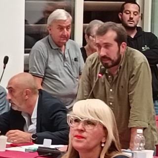 Mauro Bosia (Uniti si può), durante un consiglio comunale