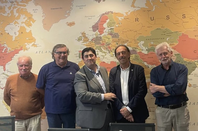 L’astigiano Francesco Marzo (il quarto da sinistra) con i componenti del nuovo Consiglio Direttivo del CSV Piemonte L’astigiano Francesco Marzo (il quarto da sinistra) con i componenti del nuovo Consiglio Direttivo del CSV Piemonte