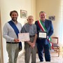 Calosso festeggia i 100 anni di Carmelino Grasso Calosso festeggia i 100 anni di Carmelino Grasso