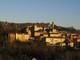 Una vista di Costigliole d'Asti con l'imponente castello