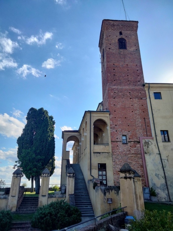 “...Veuti che t’ra canta?”: fiabe, canti e oralità al Castello di Cisterna nel ricordo di Gian Luigi Bravo