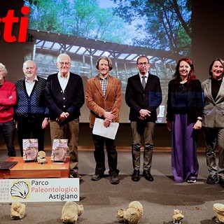 Nell'immagine: foto di gruppo di amministratori e relatori (Merfephoto)