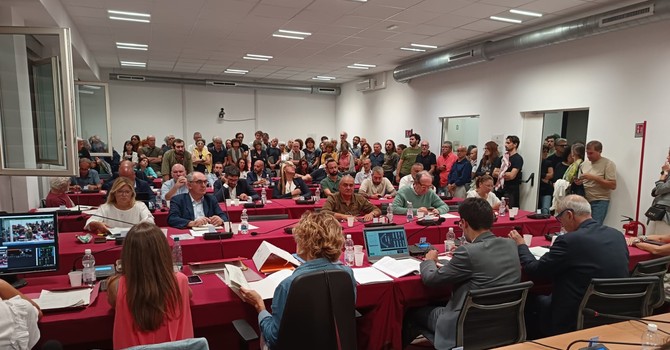 Un consiglio comunale (archivio) Un consiglio comunale (archivio)