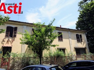 Lo stato di degrado in cui versa l'ex circolo