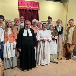 Don Lorens e i guai in canonica: a Moncalvo va in scena il teatro in piemontese