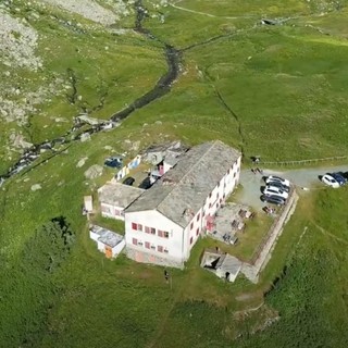 Una veduta aerea di Pian del Re (foto di Davide Giordano)
