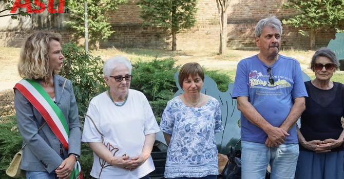 La vicesindaca Morra con la famiglia e l'amico sopravvissuto di Alganon (MerfePhoto)