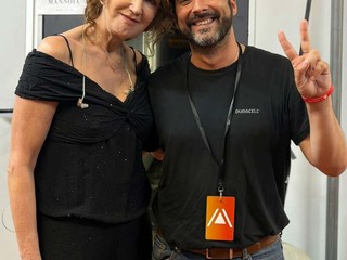 Candelaresi con Fiorella Mannoia, protagonista del concerto di ieri sera (foto tratta dal profilo Facebook dell'assessore) Candelaresi con Fiorella Mannoia, protagonista del concerto di ieri sera (foto tratta dal profilo Facebook dell'assessore)