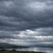 Meteo Astigiano, cieli grigi e deboli piogge. La tendenza: torna il sereno a metà settimana