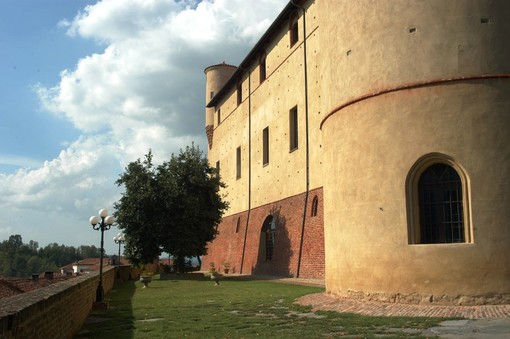 Il Castello di Cortanze Il Castello di Cortanze