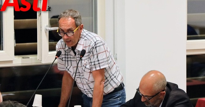 Il consigliere Cerruti ieri sera in consiglio (MerfePhoto)