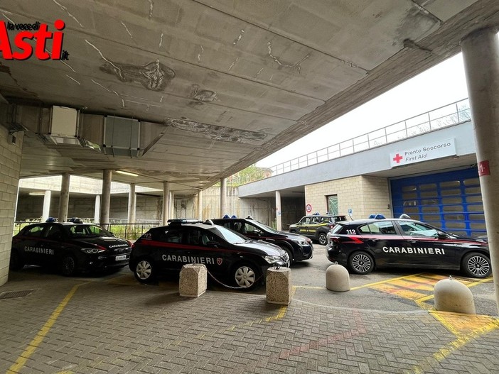 Forze dell'ordine al Pronto Soccorso dopo un'aggressione avvenuta nel luglio scorso