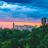 Una splendida immagine del castello di Costigliole d'Asti