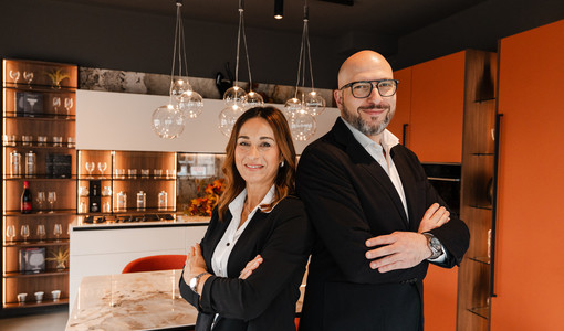 Barbara Zapponi arredatrice e Claudio Chiappetta store manager, progettisti del punto vendita di Corso Alessandria