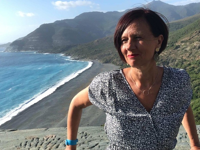 L'autrice genovese Cinzia Pennati L'autrice genovese Cinzia Pennati