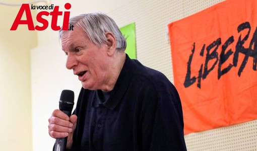Don Luigi Ciotti fotografato (ph. Merfephoto) nell'ambito di un precedente incontro astigiano