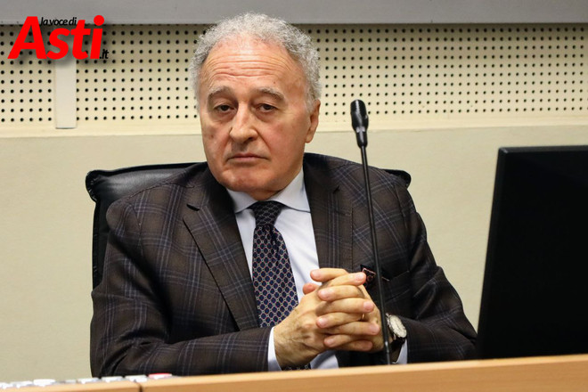 Il dott. Claudio Lucia Il dott. Claudio Lucia