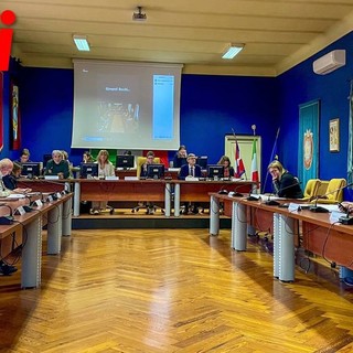 Un'immagine d'archivio del Consiglio comunale di Canelli