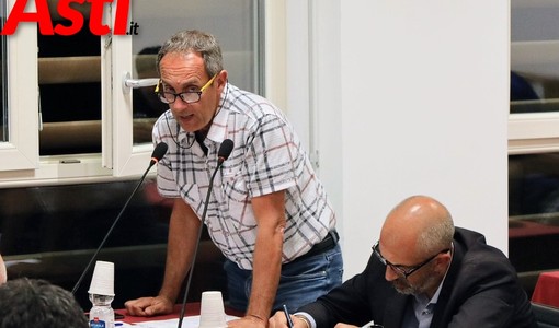 Il consigliere Cerruti ieri sera in consiglio (MerfePhoto)