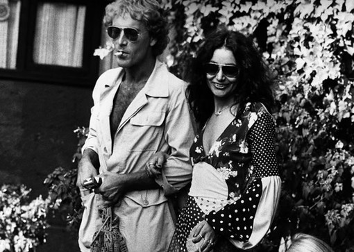 Una bella immagine giovanile di Mia Martini e Franco Califano