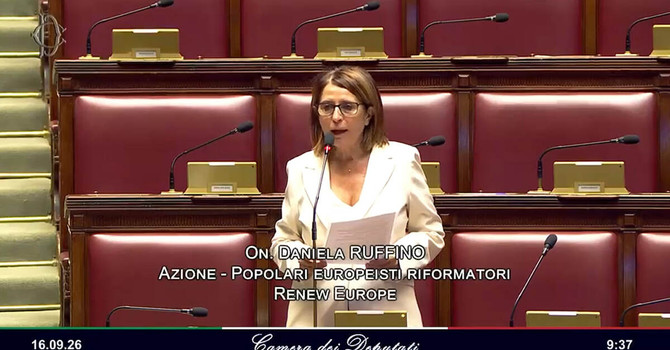 L'On. Ruffino ritratta nel corso del suo intervento alla Camera dei Deputati L'On. Ruffino ritratta nel corso del suo intervento alla Camera dei Deputati