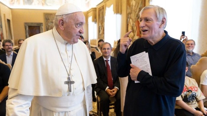 Don Ciotti ritratto con Papa Francesco (ph. Vatican News)