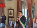 Il sindaco Vitello durante il riconoscimento della cittadinanza a don Ciotti