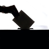 Domenica si vota