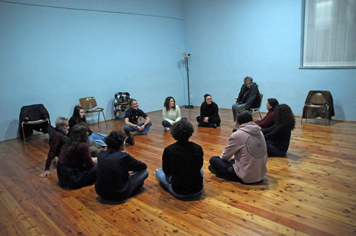 Formazione teatrale ad Asti tra voce, corpo e costruzione del personaggio Formazione teatrale ad Asti tra voce, corpo e costruzione del personaggio