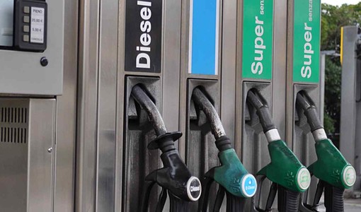 Benzina meno cara, rincaro sul diesel: così la Finanza vigilerà sugli illeciti