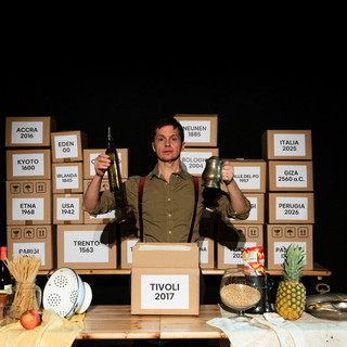 A Coazzolo il cibo diventa teatro: in scena “Food box”, 25 storie da aprire e da gustare