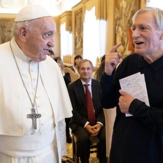 Don Ciotti ritratto con Papa Francesco (ph. Vatican News)