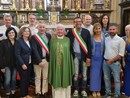 Il saluto dei fedeli di Antignano e Revigliasco a don Pierino Torchio