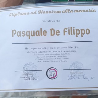 Il diploma in memoria di Pasquale De Filippo
