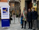 La donazione del defibrillatore nel 2019 con l'ex sindaco Lanzavecchia