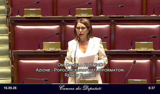 L'On. Ruffino ritratta nel corso del suo intervento alla Camera dei Deputati