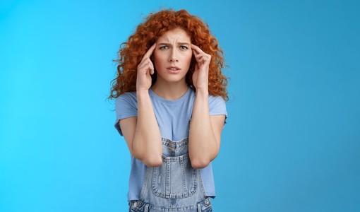 Caldo record ed emicrania: temperature, disidratazione e sole possono favorire gli attacchi