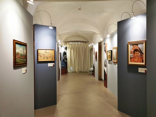 Alcune delle opere di Remo Cassina esposte nella mostra in corso nel polo museale moncalvese