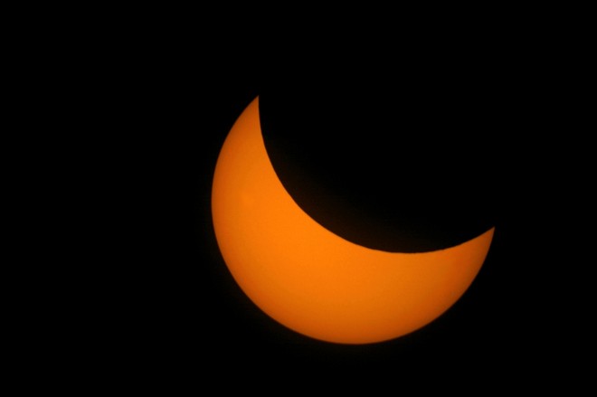 Immagine scattata da Perosino scattata per l'eclissi solare del 20 marzo 2015 dove il sole Immagine scattata da Perosino scattata per l'eclissi solare del 20 marzo 2015 dove il sole