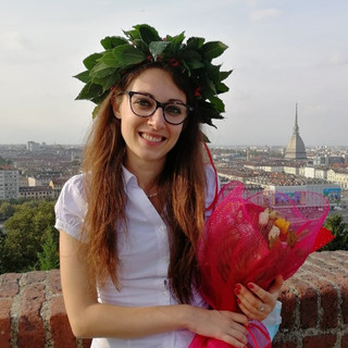 La scienziata ritratta in un'immagine (tratta dal suo profilo Facebook) risalente al 28 settembre 2021, scattata per celebrare il dottorato con lode conseguito all'Università di Torino