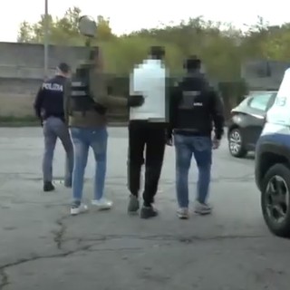 Un fermo immagine tratto dal video diffuso dalla questura