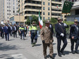 Il generale astigiano Marco Manzone sfilerà anche quest’anno al fianco del vessillo della Sezione di Asti (Ph. Giorgio Gianuzzi)