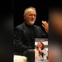 Giorgio Faletti e, nel riquadro, Renata Sorba