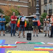 Il flash mob di sabato per gli italiani bloccati in Libia Il flash mob di sabato per gli italiani bloccati in Libia