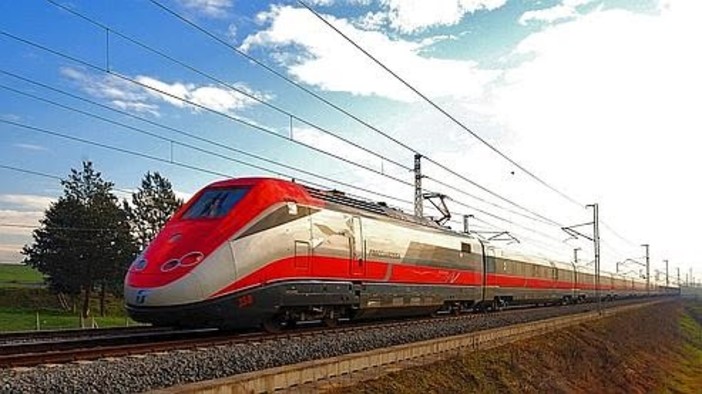 Torino–Roma: il Frecciabianca diventa Frecciarossa, ma i tempi restano gli stessi e le tariffe aumentano fino al 30%