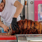 L'immancabile porchetta dalla Fiera Carolingia (MerfePhoto)